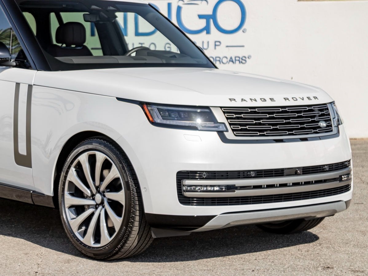 2025 Land Rover Range Rover SE