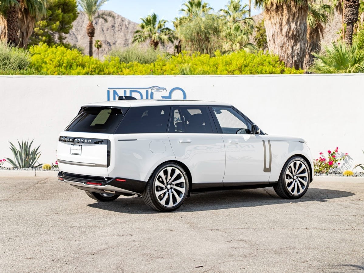 2025 Land Rover Range Rover SE