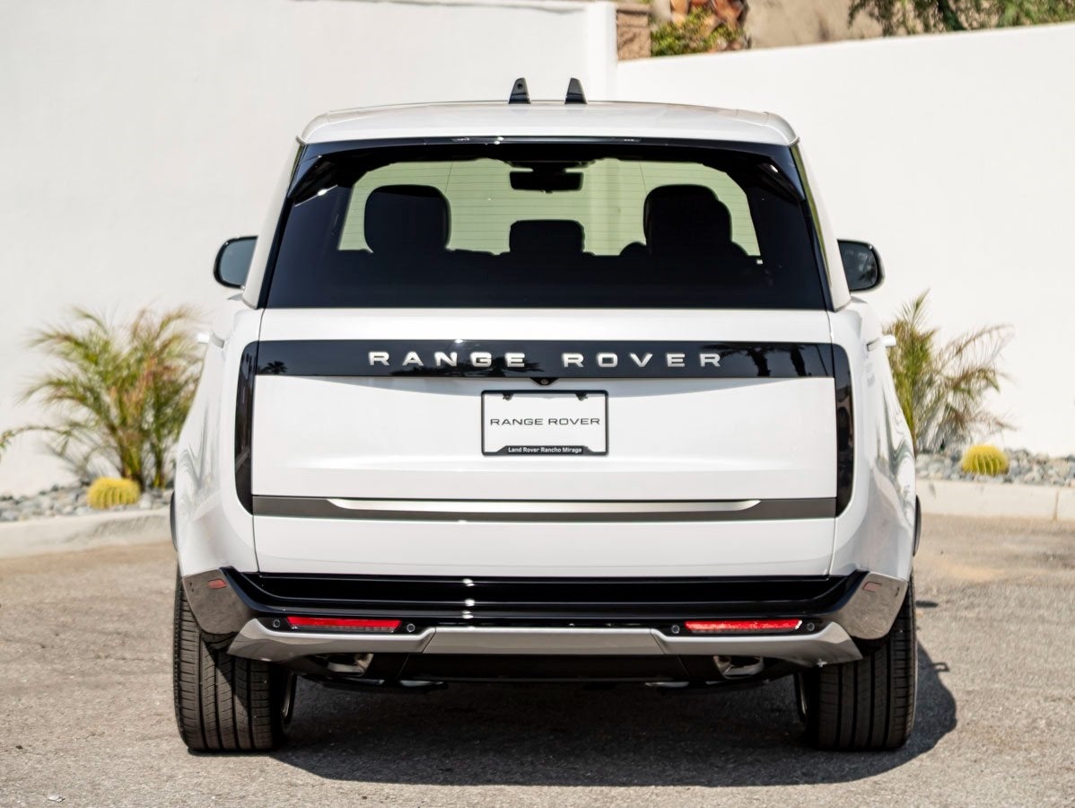 2025 Land Rover Range Rover SE