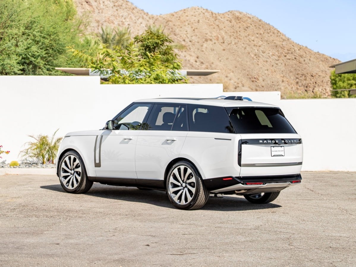 2025 Land Rover Range Rover SE