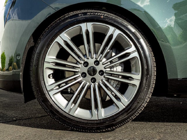 2026 Land Rover Range Rover SE