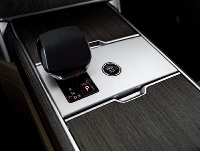 2026 Land Rover Range Rover SE