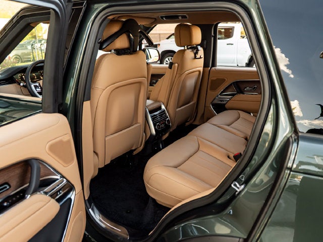 2026 Land Rover Range Rover SE