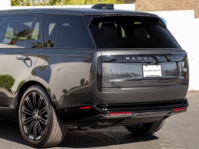 2023 Land Rover Range Rover SE LWB