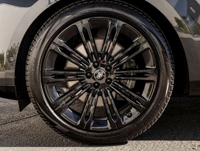 2023 Land Rover Range Rover SE LWB