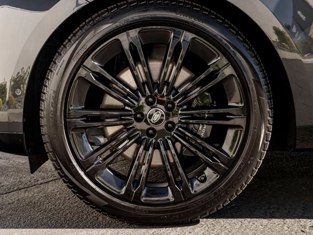 2023 Land Rover Range Rover SE LWB
