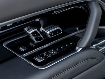 2023 Land Rover Range Rover SE LWB