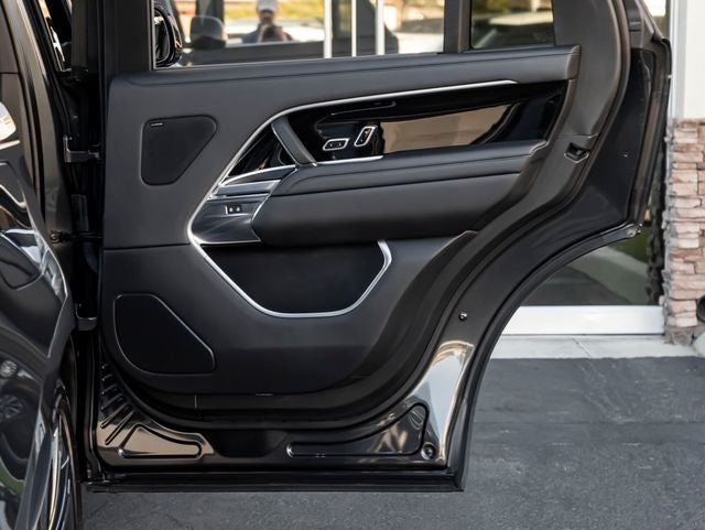2023 Land Rover Range Rover SE LWB