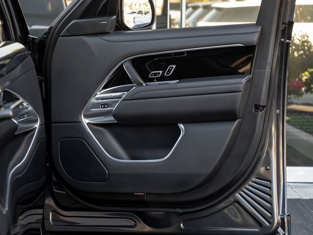 2023 Land Rover Range Rover SE LWB