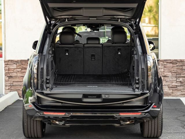 2026 Land Rover Range Rover SE LWB