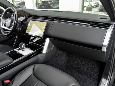 2026 Land Rover Range Rover SE LWB
