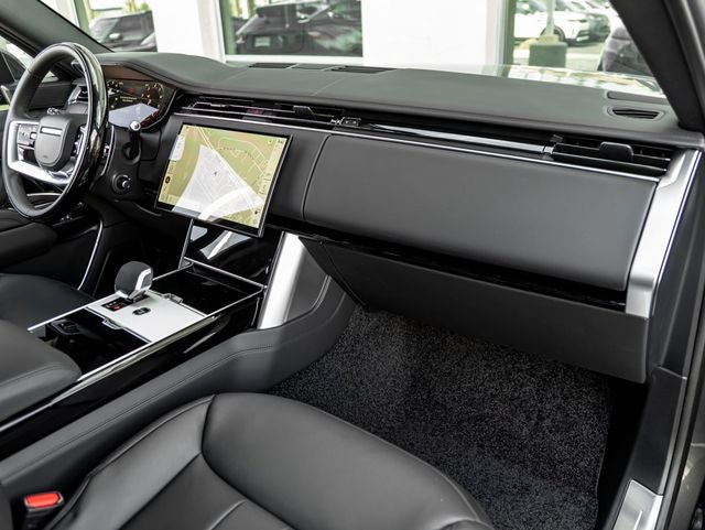 2026 Land Rover Range Rover SE LWB