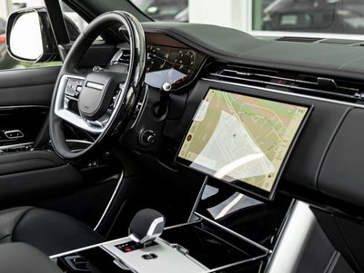 2026 Land Rover Range Rover SE LWB