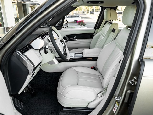 2026 Land Rover Range Rover SE LWB