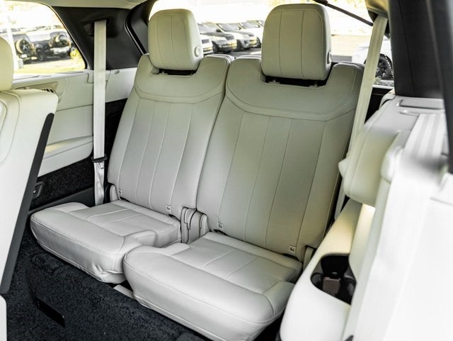 2026 Land Rover Range Rover SE LWB