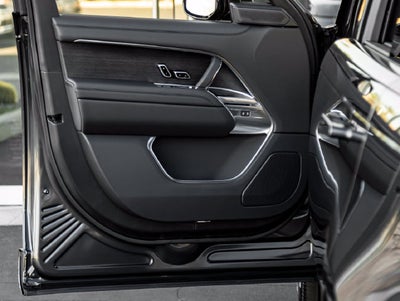 2027 Land Rover Range Rover SE LWB
