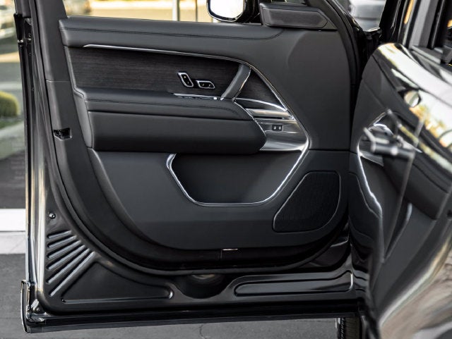 2027 Land Rover Range Rover SE LWB