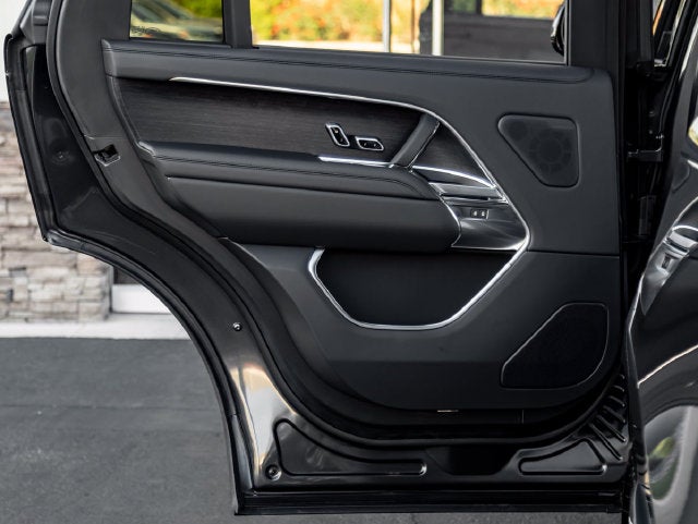2027 Land Rover Range Rover SE LWB