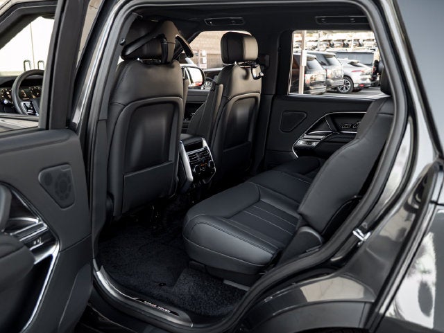 2027 Land Rover Range Rover SE LWB