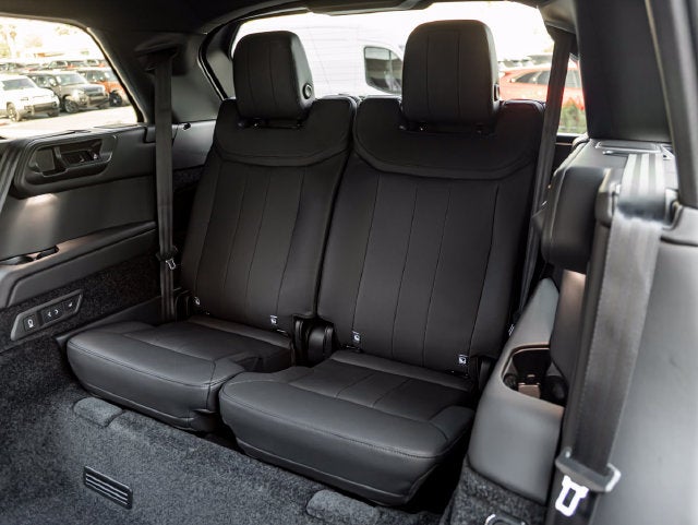 2027 Land Rover Range Rover SE LWB