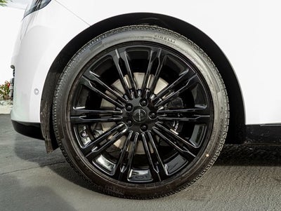 2026 Land Rover Range Rover SE LWB