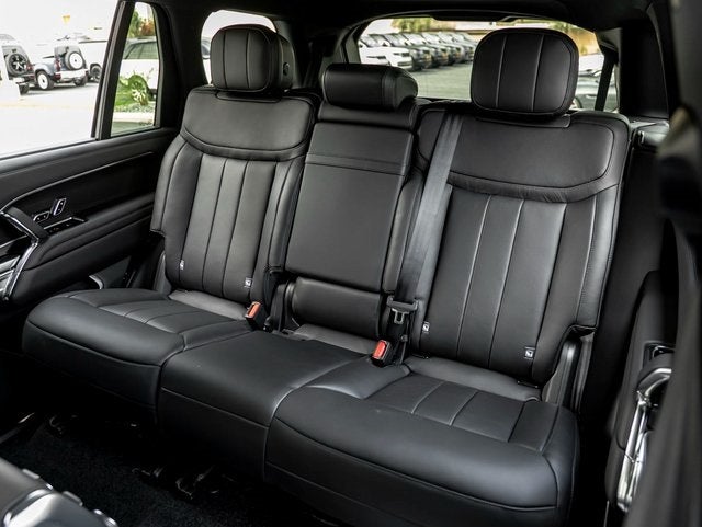 2026 Land Rover Range Rover SE LWB