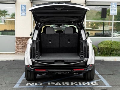 2026 Land Rover Range Rover SE LWB