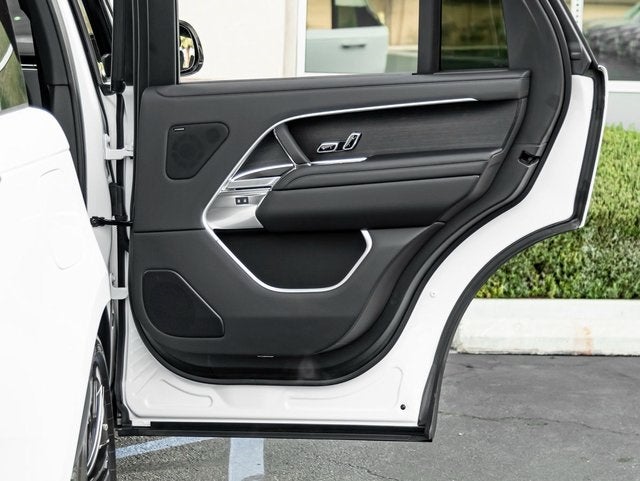 2026 Land Rover Range Rover SE LWB