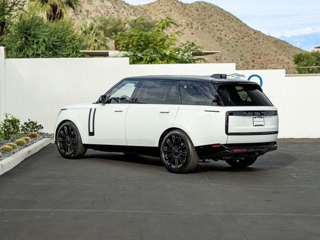 2026 Land Rover Range Rover SE LWB