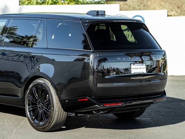 2026 Land Rover Range Rover SE LWB