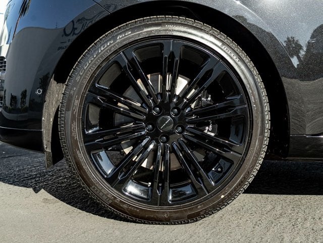 2026 Land Rover Range Rover SE LWB