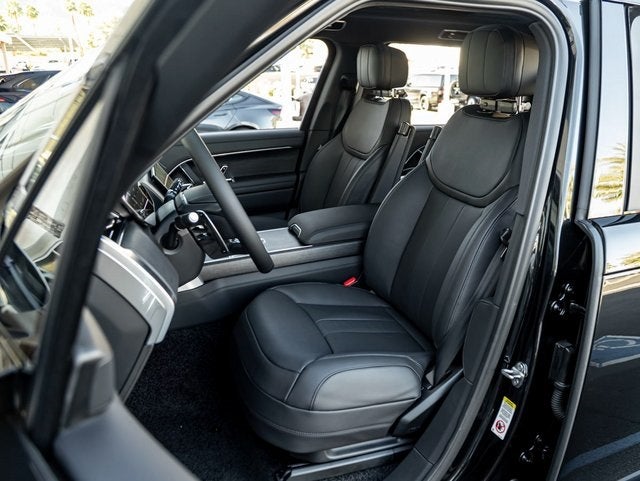 2026 Land Rover Range Rover SE LWB