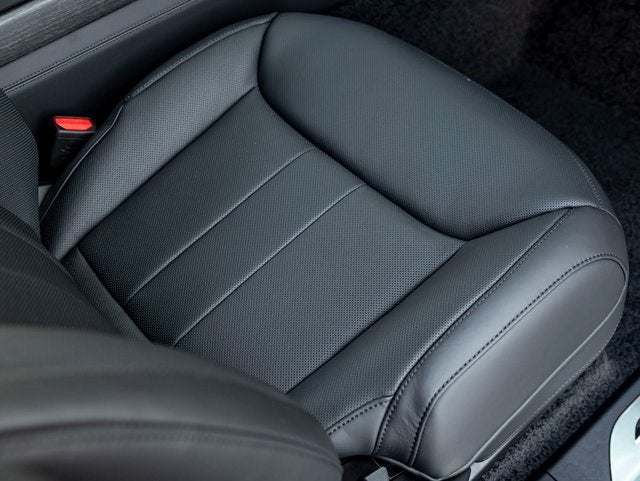 2026 Land Rover Range Rover SE LWB