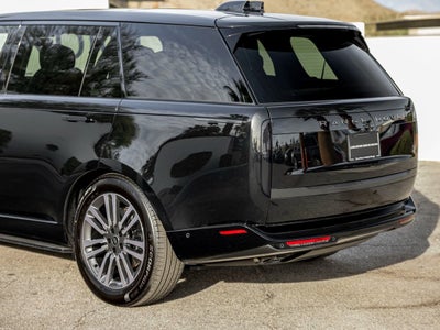 2025 Land Rover Range Rover SE LWB