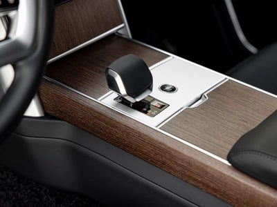 2025 Land Rover Range Rover SE LWB