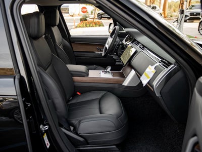 2025 Land Rover Range Rover SE LWB