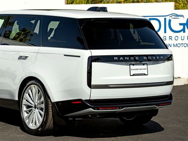 2026 Land Rover Range Rover SE LWB