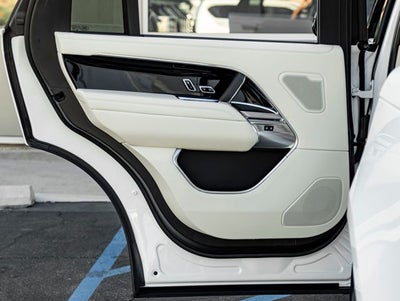 2026 Land Rover Range Rover SE LWB