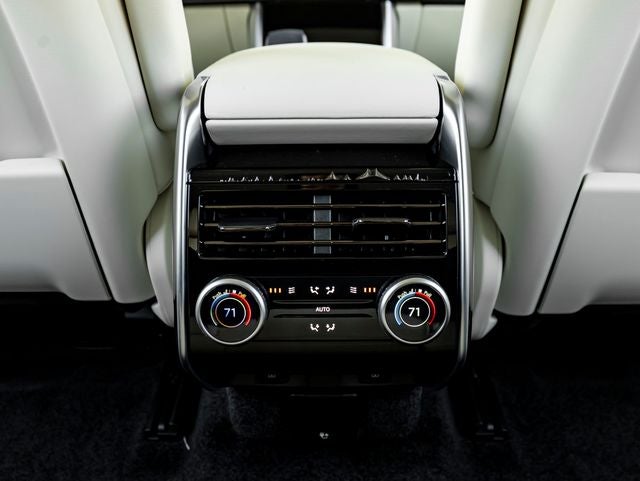 2026 Land Rover Range Rover SE LWB