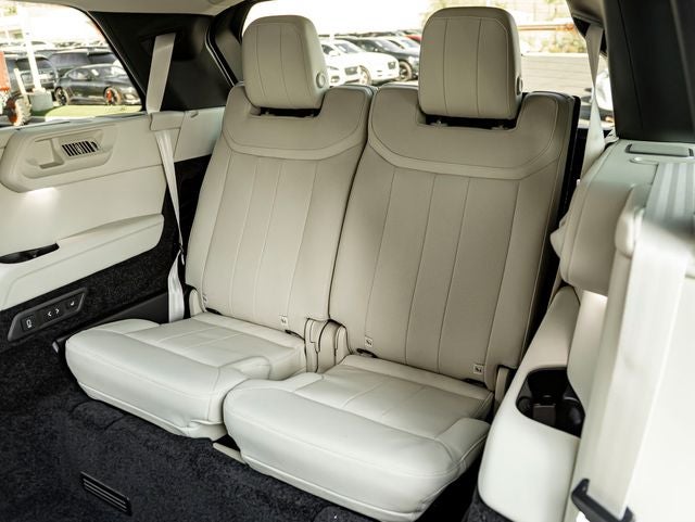 2026 Land Rover Range Rover SE LWB
