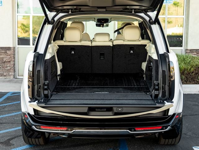 2026 Land Rover Range Rover SE LWB
