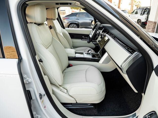 2026 Land Rover Range Rover SE LWB