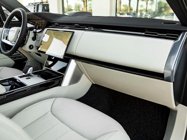 2026 Land Rover Range Rover SE LWB