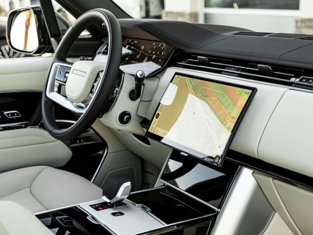 2026 Land Rover Range Rover SE LWB