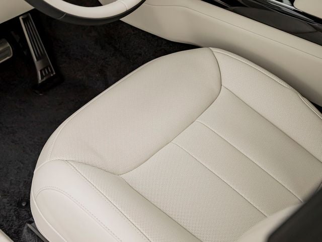 2026 Land Rover Range Rover SE LWB