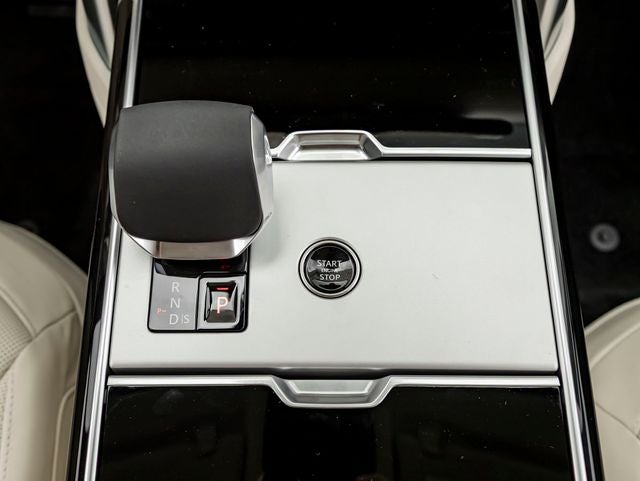 2026 Land Rover Range Rover SE LWB