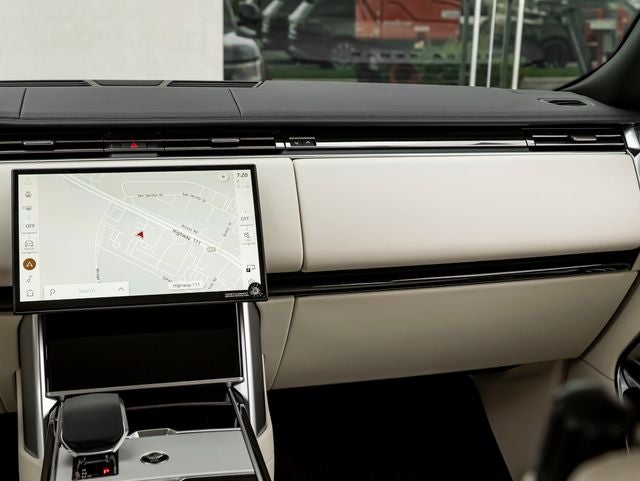 2026 Land Rover Range Rover SE LWB