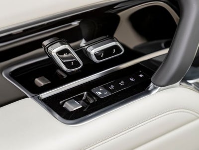 2026 Land Rover Range Rover SE LWB