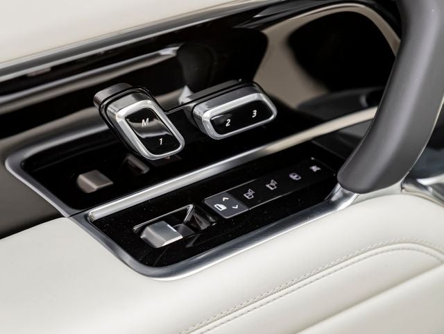 2026 Land Rover Range Rover SE LWB
