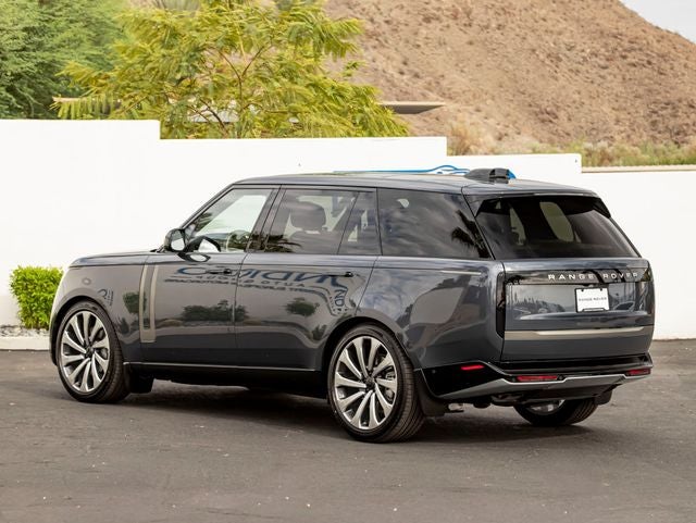 2026 Land Rover Range Rover SE LWB